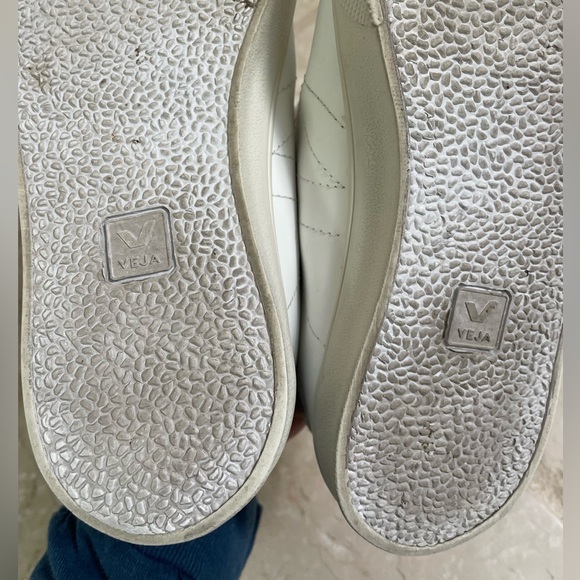 Veja Leather Sneakers - Picture 4 of 8